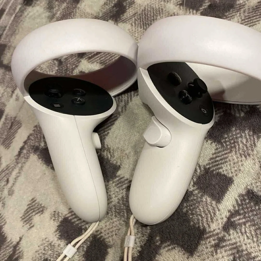 Oculus Quest 2 White Standalone VR Headset